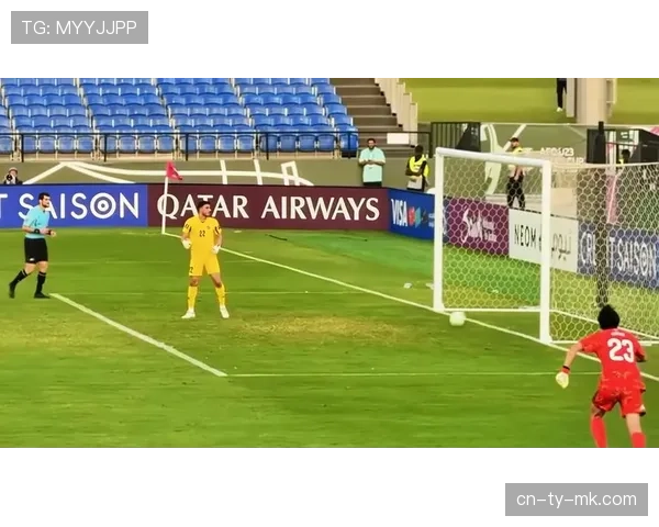 兰斯0-0战平图卢兹，双方门将各献关键扑救，握手言和